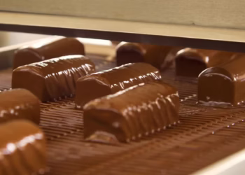 AAK’s new cocoa butter equivalent overcomes enrobing challenges – even when used at high levels